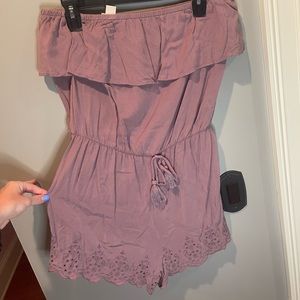 Strapless, purple romper